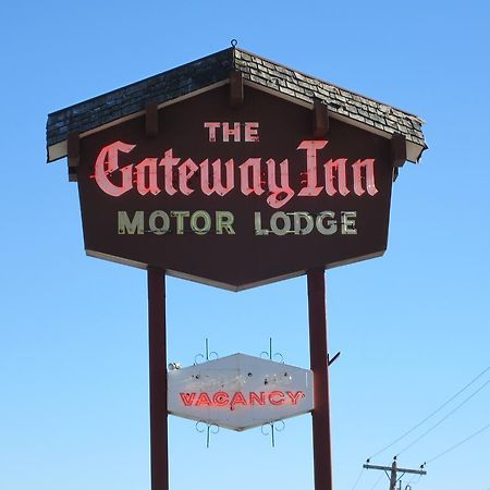 The Gateway Inn Canmore Extérieur photo