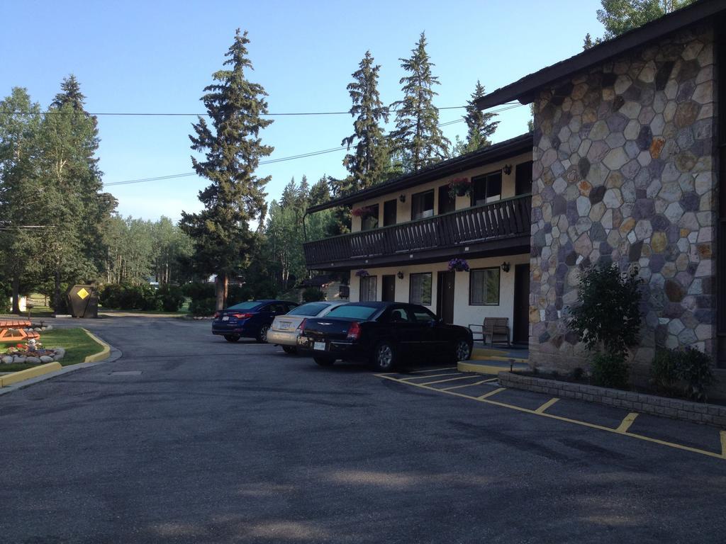 The Gateway Inn Canmore Extérieur photo