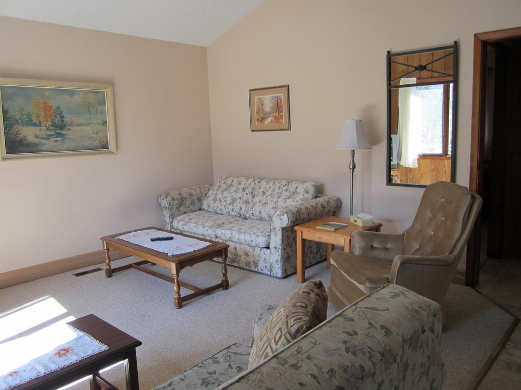 The Gateway Inn Canmore Extérieur photo