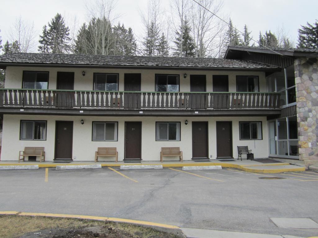 The Gateway Inn Canmore Extérieur photo