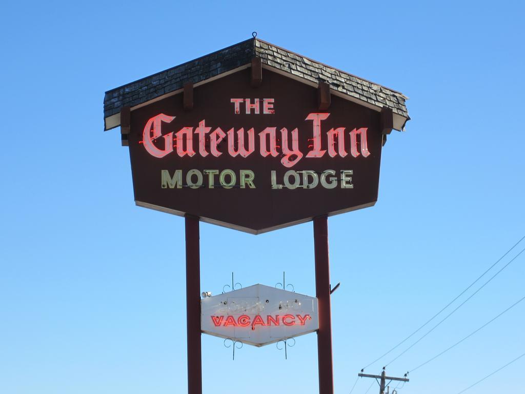 The Gateway Inn Canmore Extérieur photo